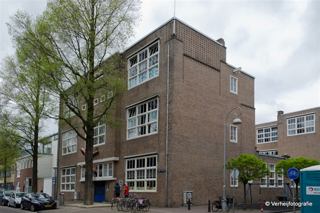 OBS De Witte Olifant, Nieuwe Uilenburgerstraat 96.
              <br/>
              Annemarieke Verheij, 2015-07-01